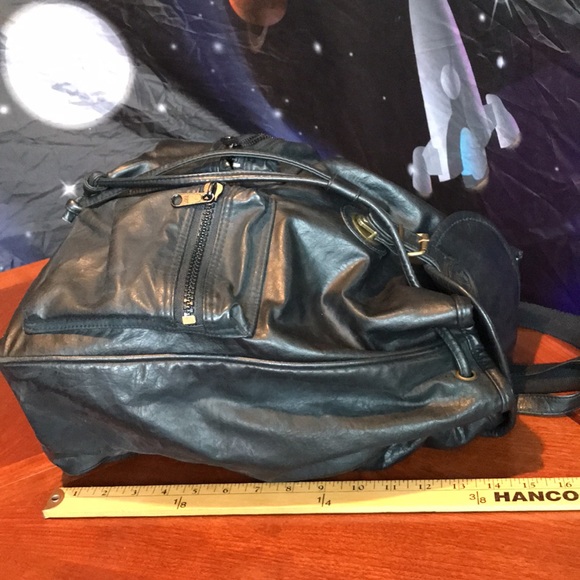 Cascade Falls Tandem black leather backpack - Picture 8 of 16